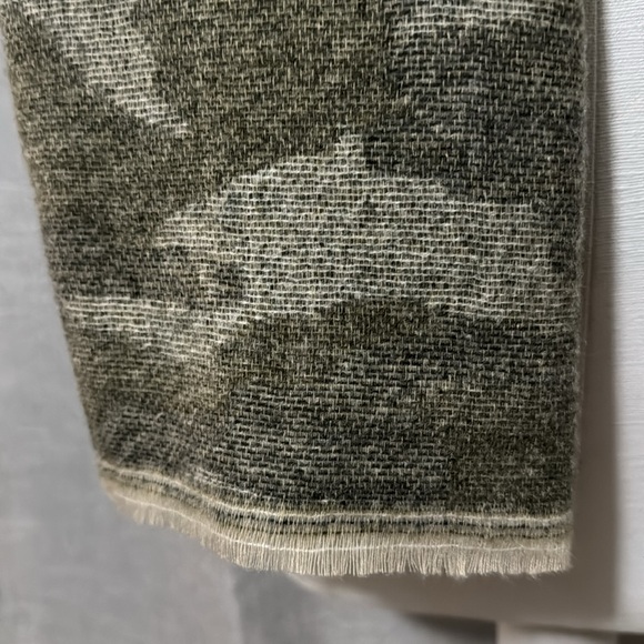 Large 77x28 Scarf/Wrap-Subtle Abstract Camo-Green/Gray-Raw Edge Fringe-Polyester - Picture 3 of 14